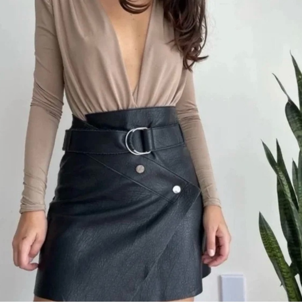 Zara faux leather skirt XS black - Picture 1 of 2